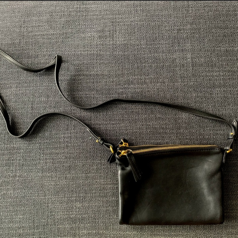 Black Cross Body